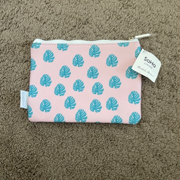 PINK MONSTERA NEOPRENE ZIPPER TOTE - Picture 1 of 3